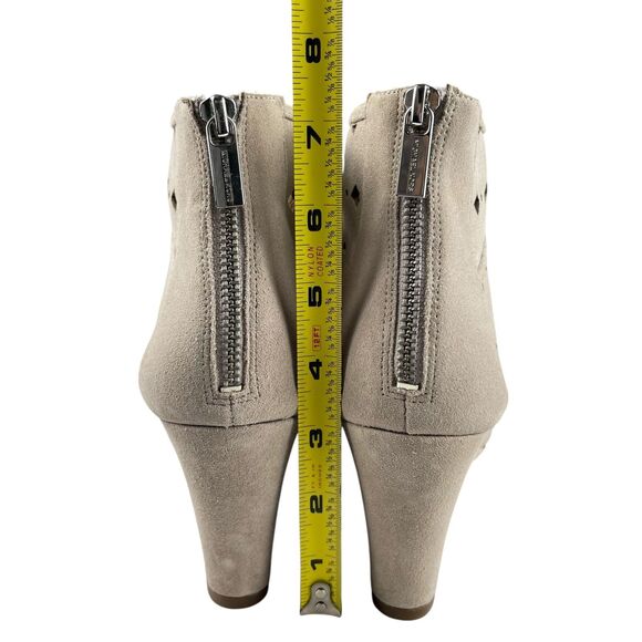Michael Kors Women's Wedge Bootie Sandals Size 10M Taupe Suede Peep Toe Cut-out - Picture 10 of 13